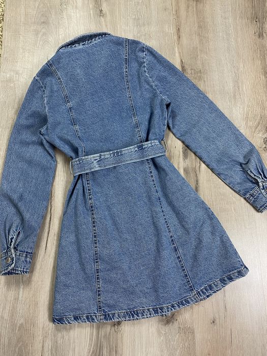 Джисове плаття на гудзиках Stradivarius  M