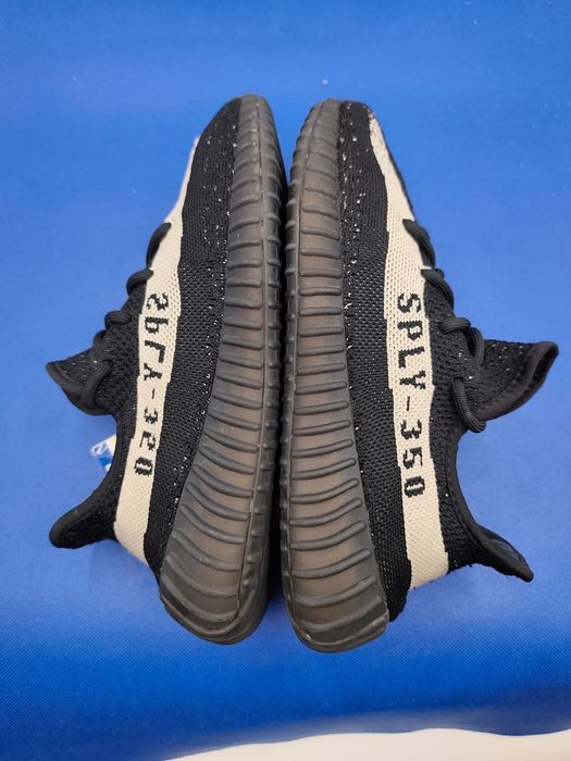 Кросівки Adidas Yezzy Boost 350 V2 " Oreo" - 39,5 розмір. Оригінал
