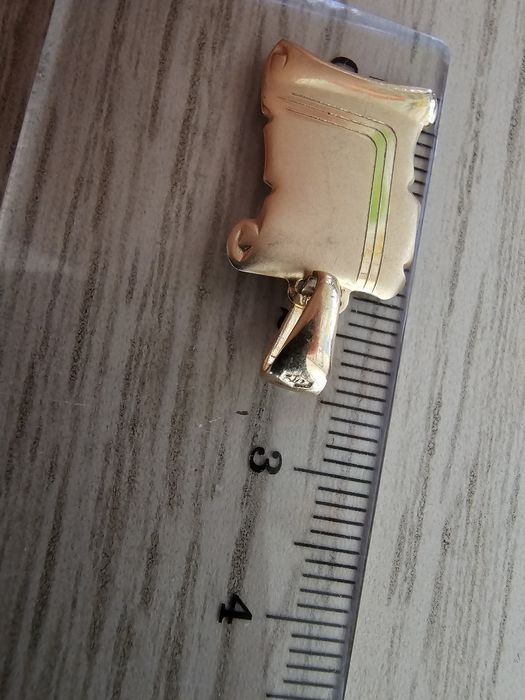 Pendente em forma Pergaminho ouro 9Kt