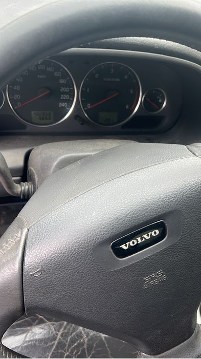 Volvo v40 1900 ano 2003 — photo 2