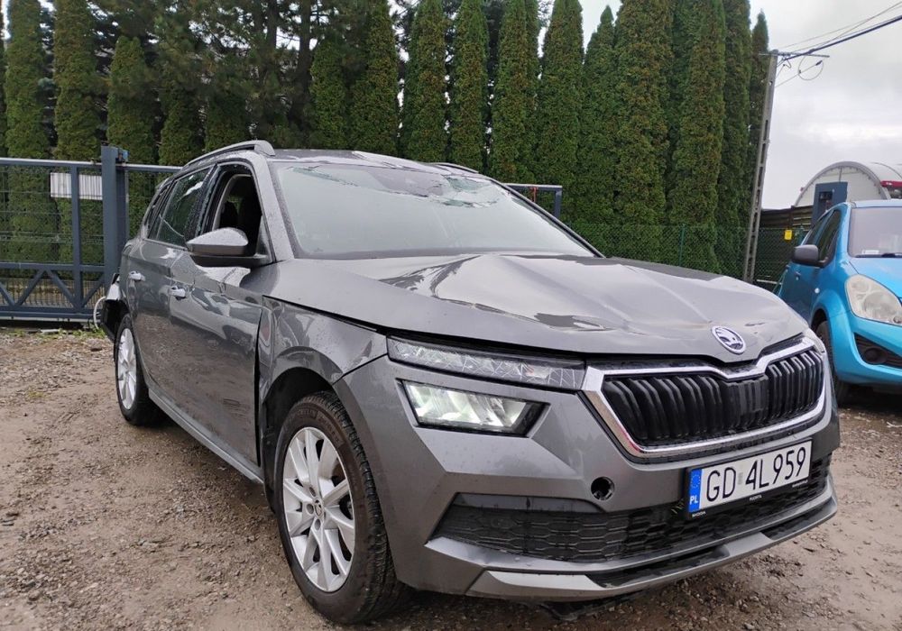 Skoda Kamiq 2024r, 1.0 TSI. AUTOMAT. Uszkodzona. Poobijana. Jeździ.