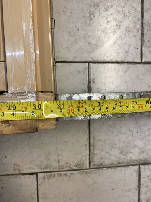 Janela de sotao em bom estado