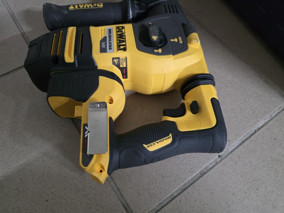 Młotowiertarka DEWALT DCH333 na 54v stan bdb sds plus mocna