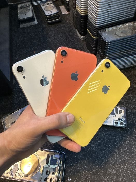 Корпус iphone 13 / mini / Pro / 11 / 12 / XS є всі