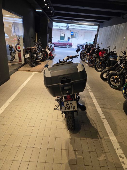 Bluroc Legend 125 | 2022 | 5.270 km | Extras | Estilo Café Racer