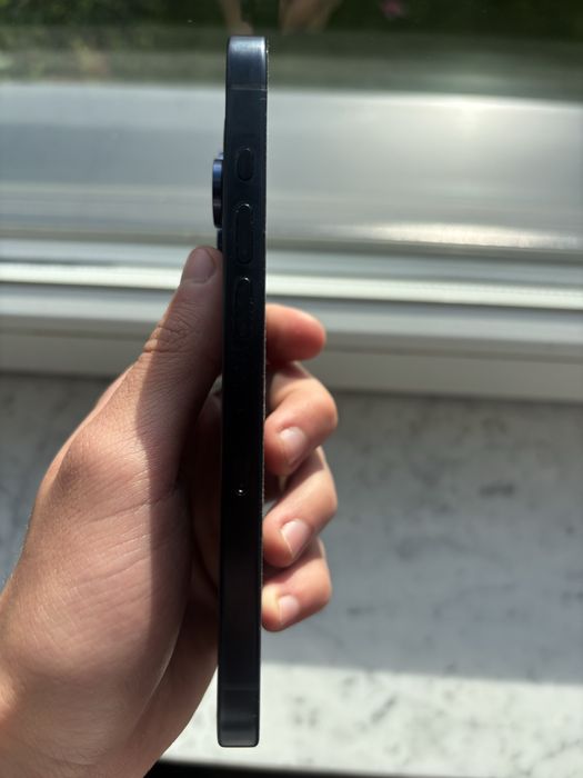 Iphone 15 pro niebieski tytan