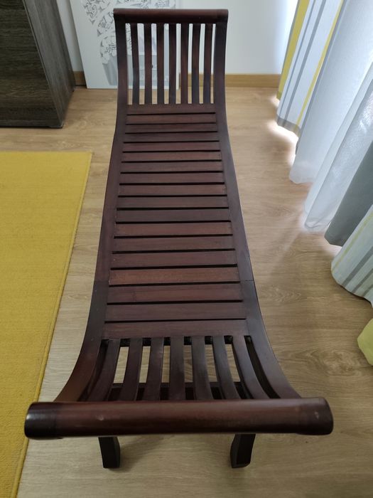 Canapé em madeira mogno