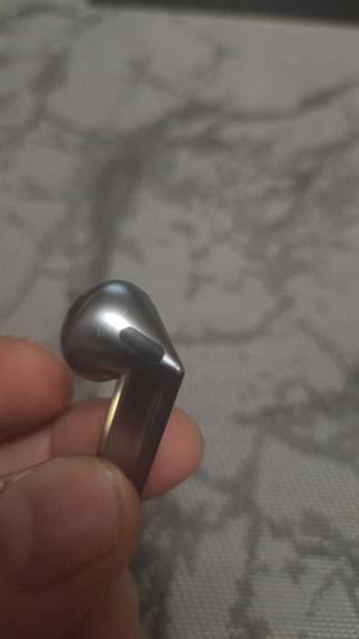Продам навушники  Samsung Galaxy Buds 3