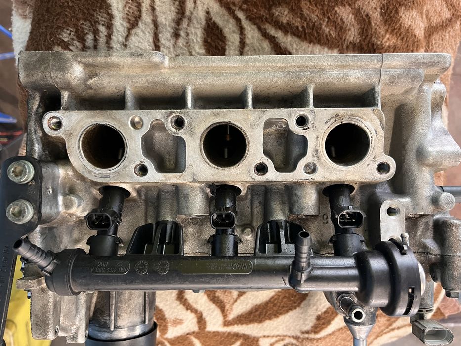 Głowica silnika kompletna silnik AWY