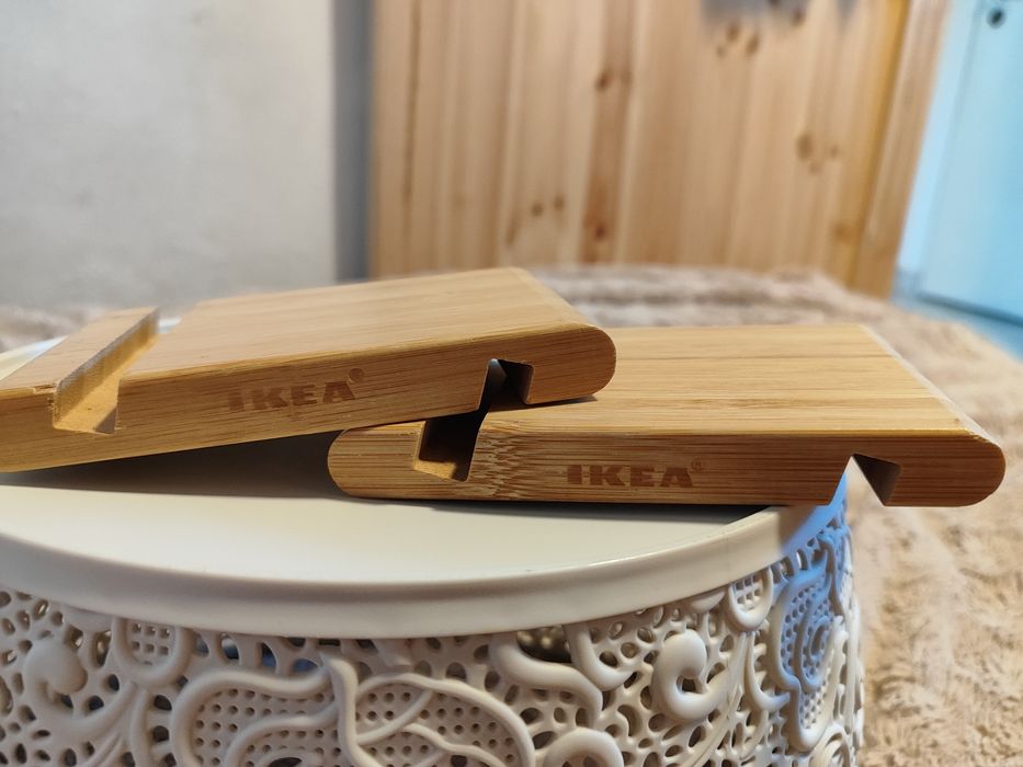 Podstawka pod telefon tablet Ikea Bergenes bambus