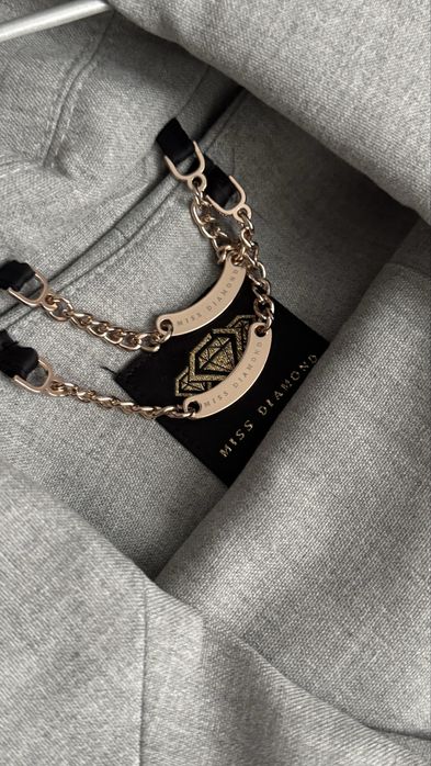 Класичний костюм