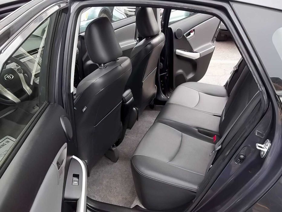 Toyota Prius Four      2015