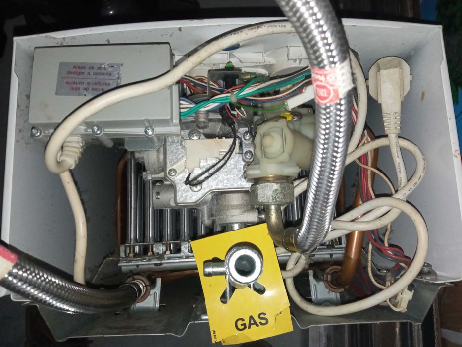 Esquentador JUNKERS 11 LITROS _ elétrico e ventilado