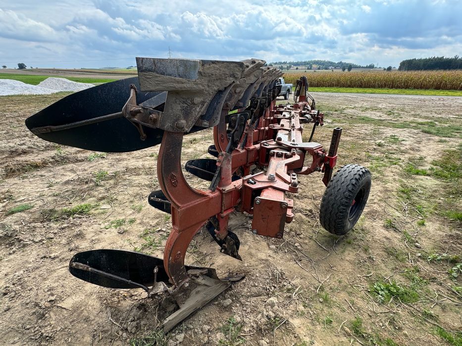Pługi 6 Gregoire Besson Vario 5 plus 1 Lemken