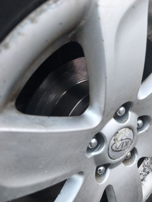 Продам Kia Karens