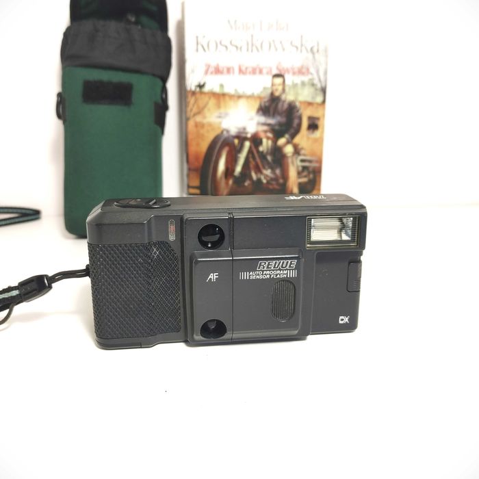 Analogowy kompaktowy aparat CHINON Auto 1001 REVUE 750 AF Klasyk