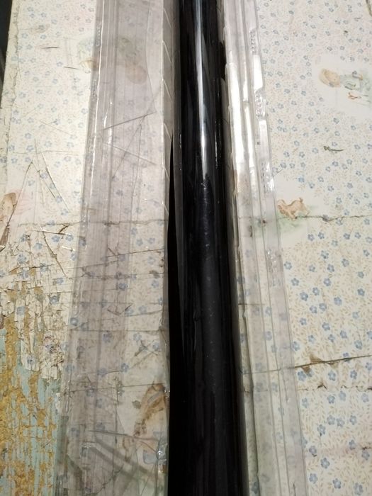 Vendo vidro de escuro para carro bom estado