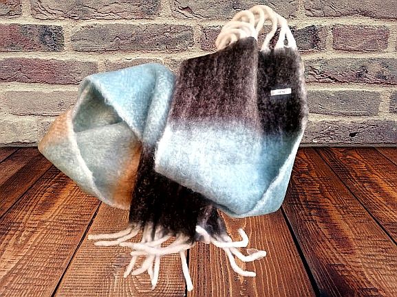 piękny puchaty miękki lekki duży szal ICHI z frędzlami 190x36lami