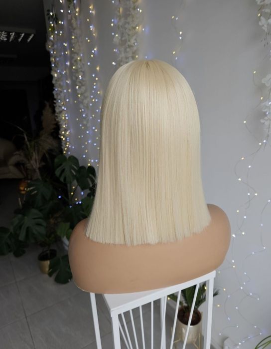 Lekka blond peruka Zyta lacefront naturlany efekt jasny blond