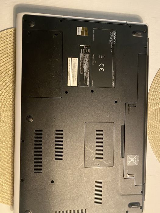 Laptop Sony Vaio i3/6gb/720gb/Radeon