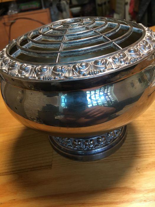 Фрог ваза посеребрённая или роуз-боулинг