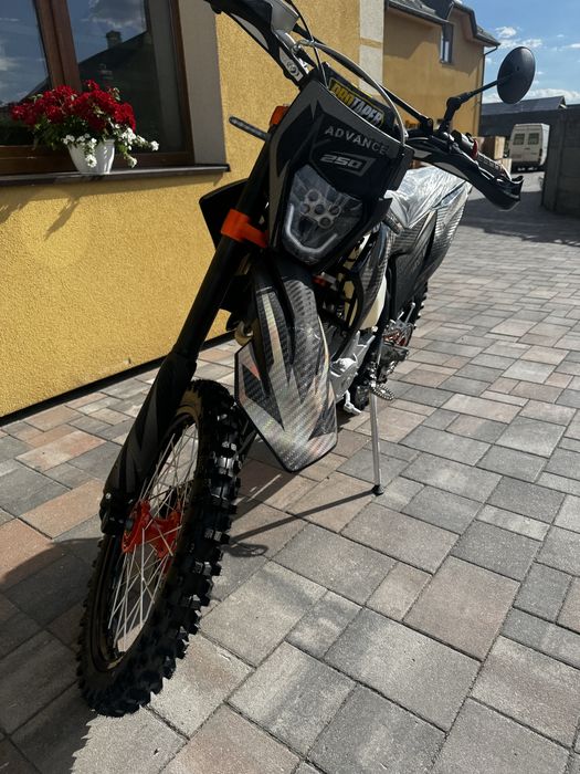 Мотоцикл - KOVI 250-ST ADVANCE 21"/18. Доставка.
