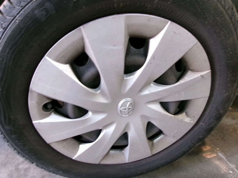 KOŁPAK KOŁPAKI 15 CALI TOYOTA AYGO YARIS AURIS