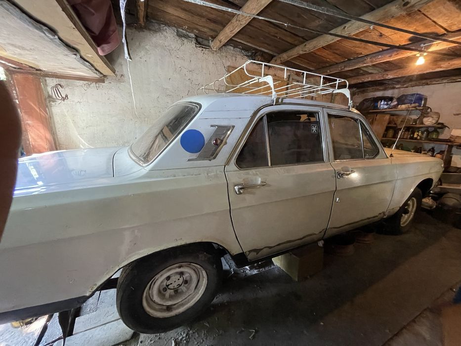Продам легендарну ГАЗ-24 "Волга". Торг, терміново!