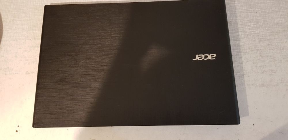 Laptop Acer e5-574g.i5 6tej generacji 250 ssd.