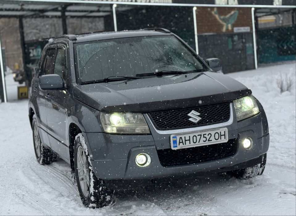 Suzuki Grand Vitara 4x4 2.0 Автомат