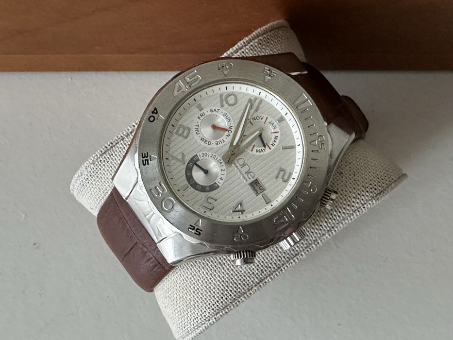 Relógio One Mood Box