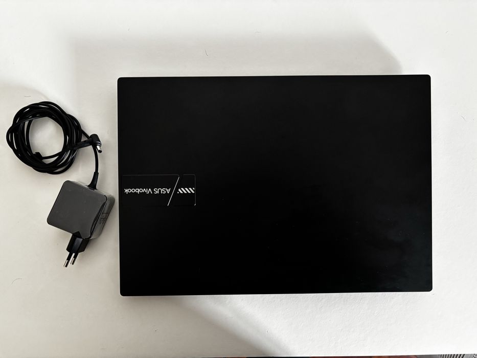 Portátil ASUS Vivobook como novo!