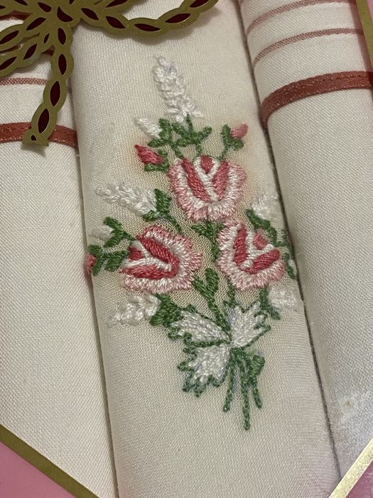 Батистові носові хустинки  ручноі роботи Німеччина. Подарунок