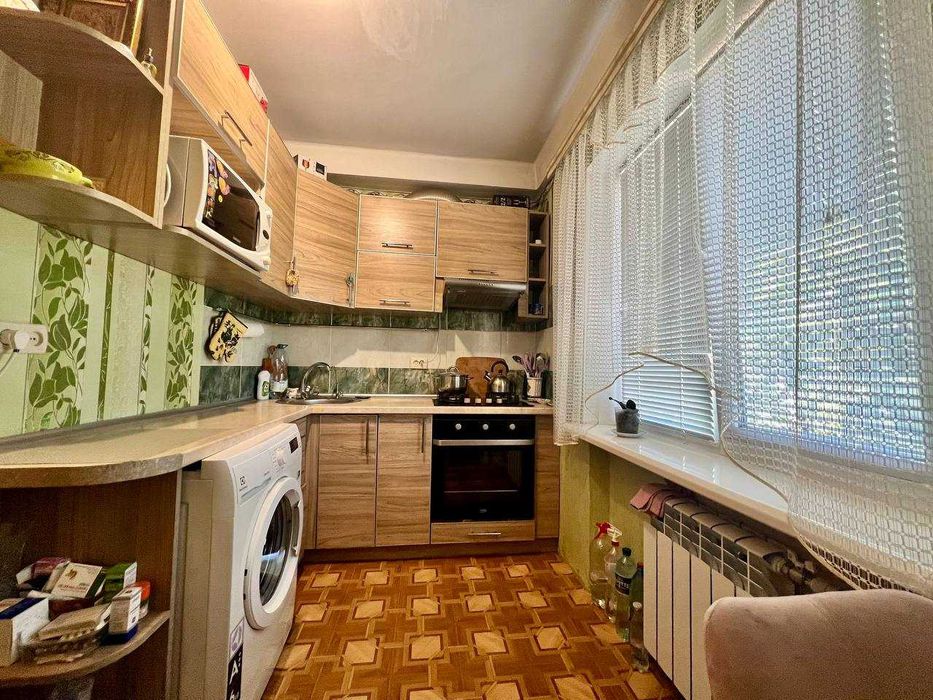 Продам 2х комнатную район "Варуса"