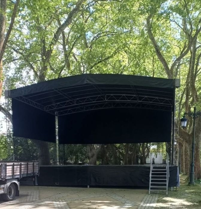 Palco Tradicional 10x7,5 com escada.