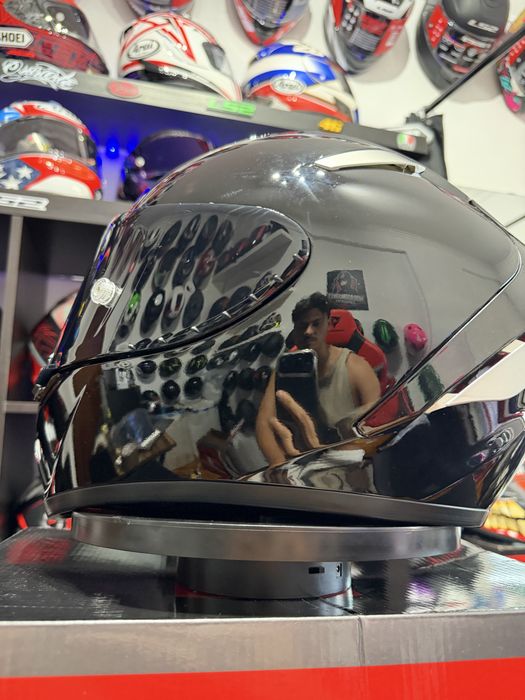 Capacete novo 300€ Se está só curioso, não perca seu tempo.