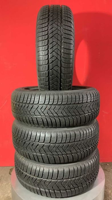225/55/17 Pirelli Winter Sottozero 3 RFT*