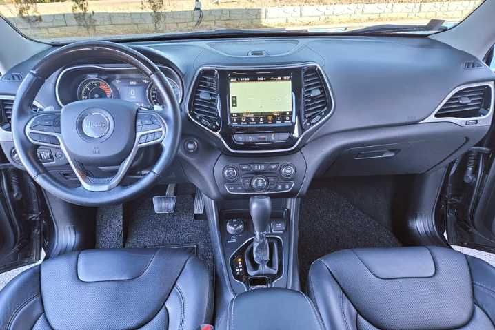 Надійний Дизельний Jeep Cherokee 4x4 Overland