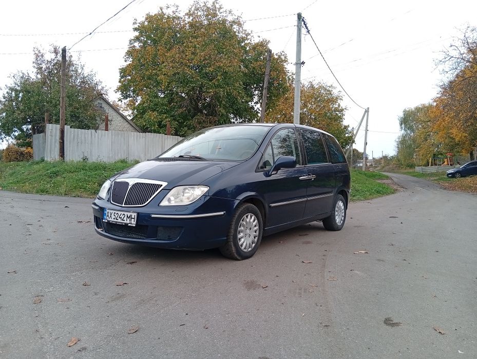 продам минивэн Lancia