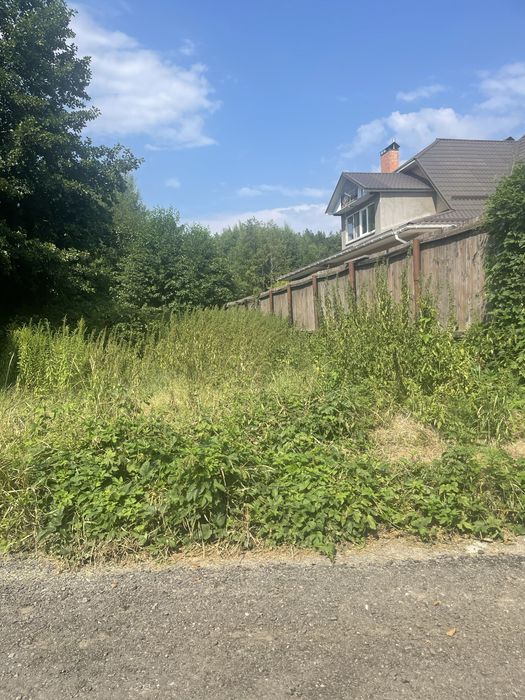 Ділянка під забудову з виходом до лісу с.Горенка. Не поле! Асфальтний  заїзд. Газ