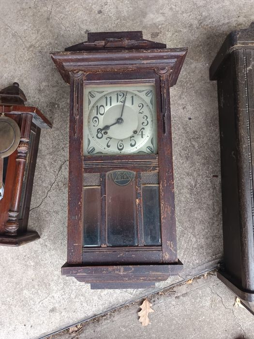 Relógios e castiçal  antigos