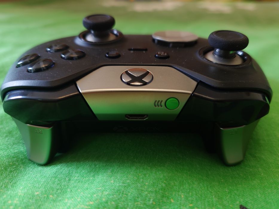 Джойстик/геймпад XBox One Elite: 1 900 грн. - Аксесуари Ужгород на Olx