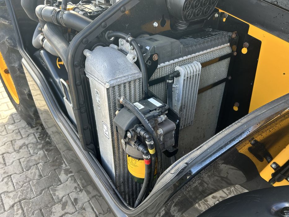 Телескопічний навантажувач JCB 535-95