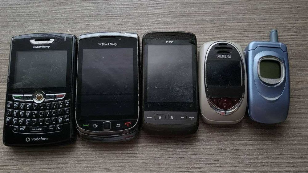 Лот телефонів Nokia, Sony Ericsson, Siemens, LG