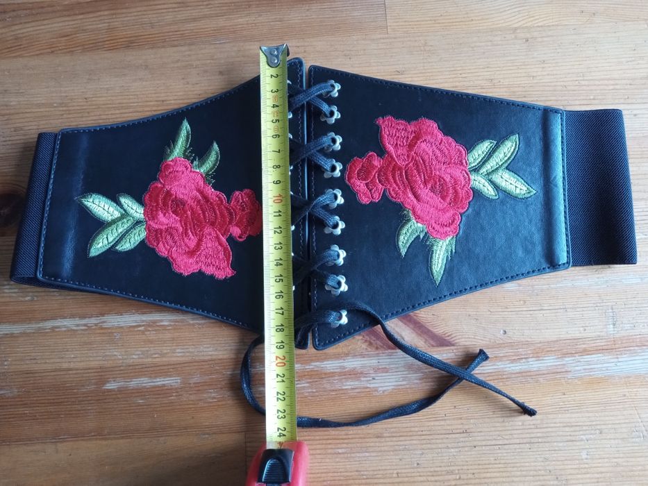 Pas, pasek damski w stylu gotyckim