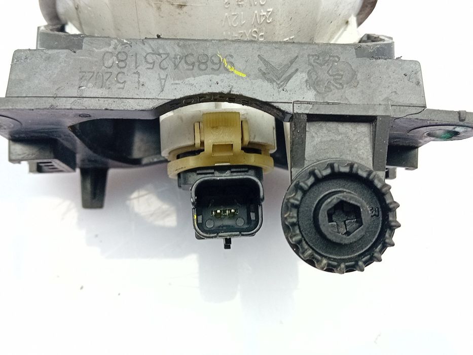 Farol nevoeiro frente direito CITROËN C3 III (SX)