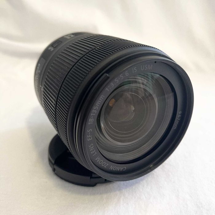 Canon Rebel T6 (EOS 1300D) + Lente 18-135mm Nano USM + Acessórios