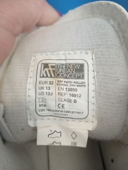 Patins em pele 4 rodas