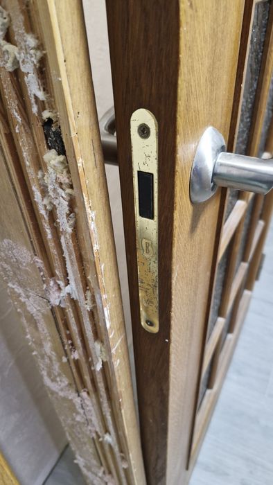 Міжкімнатні двері повним комплектом