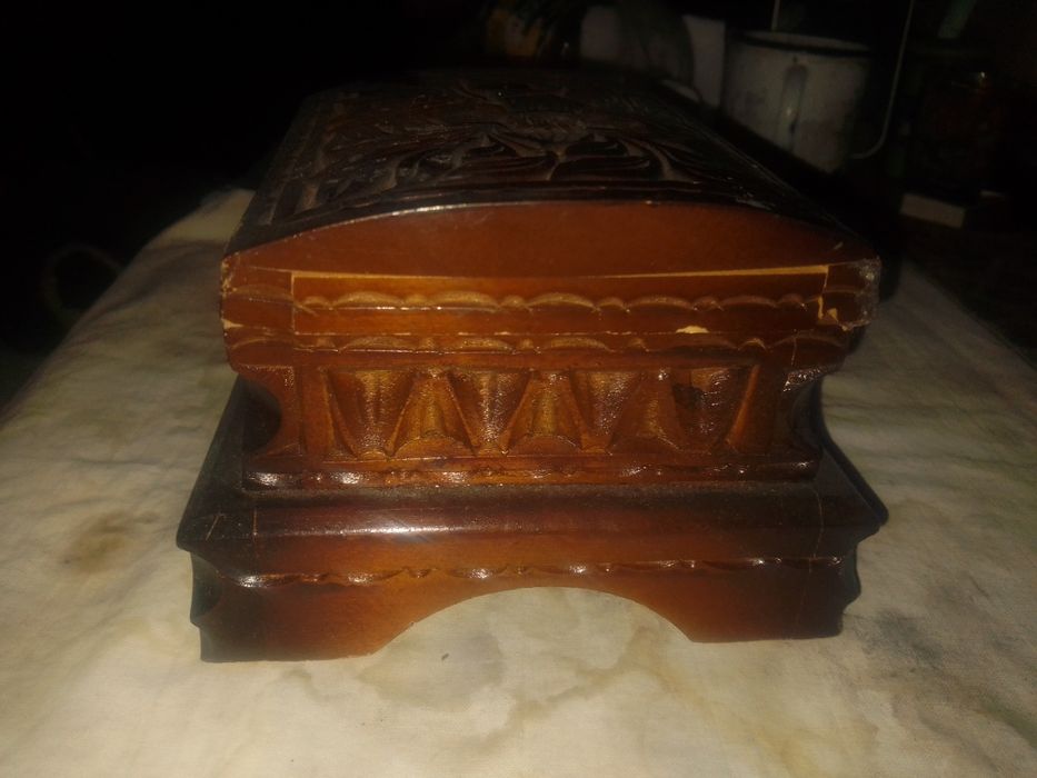 Шкатулка деревянная ручной работы